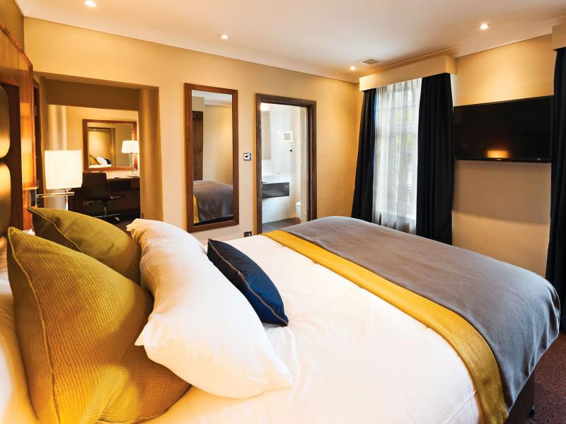 Book your Birch Suite